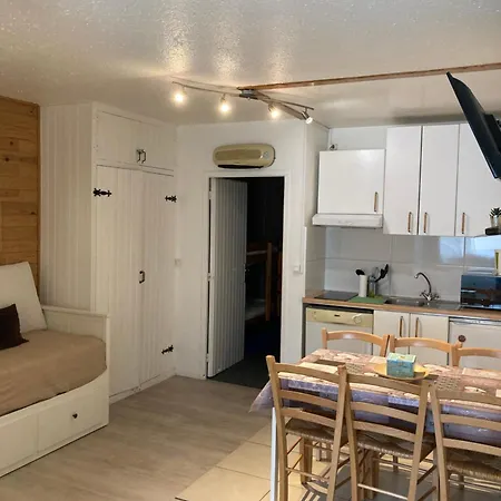 Apartment T2 Praloup 1600 Bat Chanteclerc 6 Personnes 36m2 Avec A Part Et 2 Tv