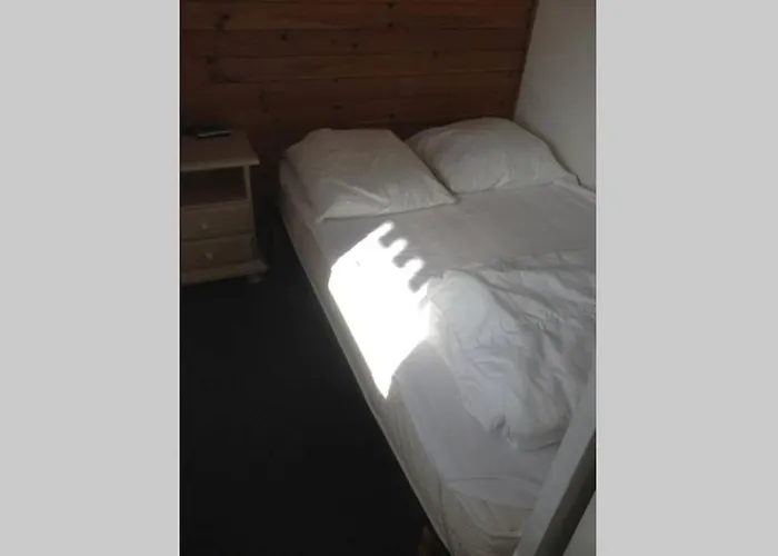 T2 Praloup 1600 Bat Chanteclerc 6 Personnes 36m2 Avec A Part Et 2 Tv